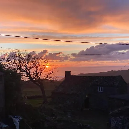 Curras En Tourinan Apartment *