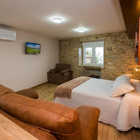 Curras En Tourinan Apartment *